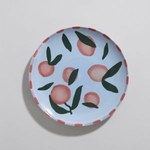 Assiette plate en c&eacute;ramique motif fruit orange, vert et rose