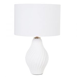 Lampe en c&eacute;ramique effet torsad&eacute; et abat-jour en polyester recycl&eacute; blanc