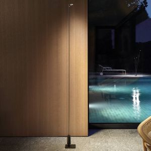 Borne lumineuse LED Flia de Luceplan, 180 cm de haut, noir, plastique