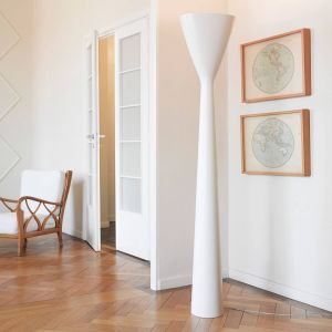 Luceplan Lampadaire à éclairage indirect Carrara avec variateur, blanc