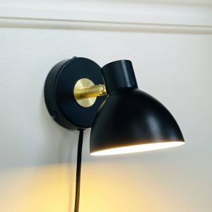 Dyberg Larsen Applique murale Lilje, noir, Ø 16 cm, métal