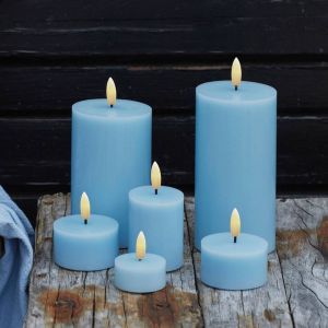 Sirius Bougie LED Sille, bleue, hauteur 10 cm, cire, fonctionnement à piles