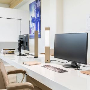 Regent Lighting Regent Joker lampe &agrave; poser LED, bronze