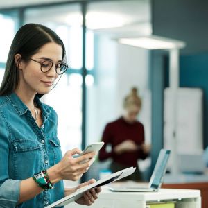 Waldmann Lampadaire LED Yara.double CCT, BT, LTX, blanc