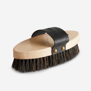 Brosse douce &eacute;quitation sentier bois