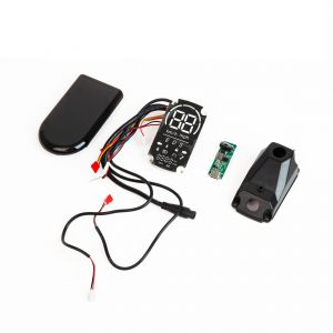 &Eacute;cran avec port usb-c int&eacute;gr&eacute; pour trottinette B'TWIN XLD900e