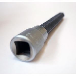 Douille 6 pans m&acirc;le 14x130mm non-isol&eacute;e embout carr&eacute; pour tube PE DERANCOURT