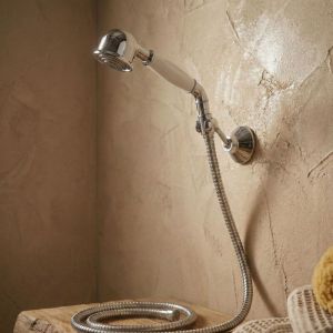 Ensemble de douche r&eacute;tro nostalgique PaulGurkes avec pomme de douche et flexible