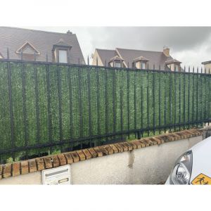 Atout Loisir - Haie v&eacute;g&eacute;tale artificielle 110 brins - Long 39 m, Hauteur 2 m