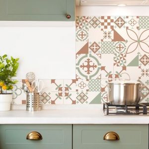 Cr&eacute;dence cuisine en aluminium - effet carreaux de ciment vert terracotta - 300x20 cm (en 3 bandeaux)