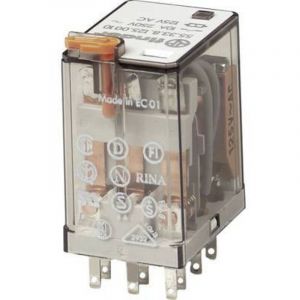 Finder 55.33.8.230.0000 Relais enfichable 230 V/AC 10 A 3 inverseurs (RT) 1 pc(s) Y528063