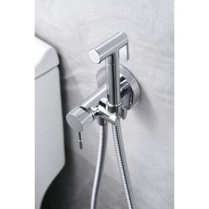 Robinet de bidet &agrave; poign&eacute;e unique int&eacute;gr&eacute; Douche hygi&eacute;nique int&eacute;gr&eacute;e - Robinet de salle de bain de bidet intime pour eau chaude/froide Couleur Argent