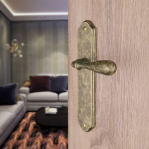 Ouvre&Deco &ndash; Poign&eacute;e de porte CARINA sans trou &ndash; Laiton patin&eacute; antique &ndash; Entraxe 195 mm &ndash; Garniture compl&egrave;te sur plaque &ndash; Endurance 200 000 cycles