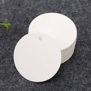 Blanc) 100PCS &Eacute;tiquettes en Papier Kraft &Eacute;tiquette Cadeaux-&Eacute;tiquette Ronde 5x5cm Kraft &Eacute;tiquettes &Eacute;tiquettes de Mariage avec Ficelle pour Dragees