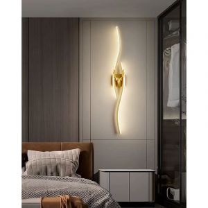 Applique murale LED contemporaine de luxe, applique murale moderne avec motif bois de cerf dor&eacute;, applique murale LED noire blanc chaud 3000 K pour