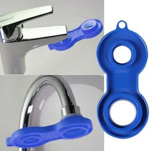 1Pc sortie d'eau cl&eacute; universelle robinet barboteur cl&eacute; d&eacute;montage outil de nettoyage quatre c&ocirc;t&eacute;s disponibles barboteur jaune cl&eacute; bleu