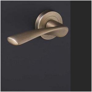 Ensemble de Poign&eacute;es sur Rosaces en Laiton - DCG - Mod&egrave;le Lilas - Bronze Vieilli