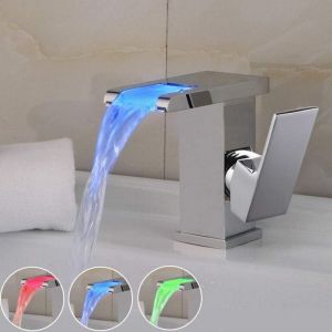 Led Cascade Bassin Robinet Mitigeur Mitigeur Robinet Évier salle de bains robinet avec rgb changement de couleur