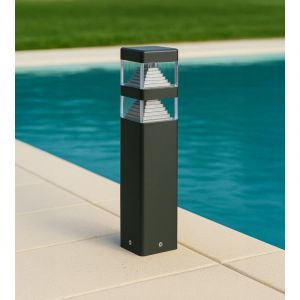Borne Led Pyramide abords de piscine - 12V - 1000 lumens - 4000K