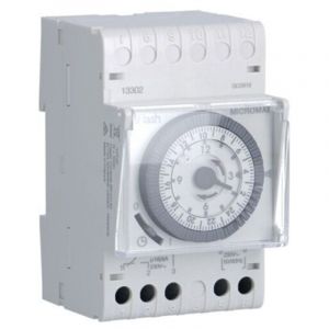 Hager 13302 Interrupteur Horaire Program. 24H 240VAC 16A IP20 Flash