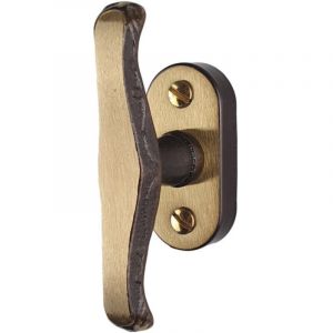 Ouvre&Deco &ndash; Poign&eacute;e de fen&ecirc;tre cr&eacute;mone Isabella &ndash; Laiton dor&eacute; patin&eacute; &ndash; Dimensions plaque 29x65mm &ndash; Entraxe 43mm &ndash; Endurance 200 000 cycles
