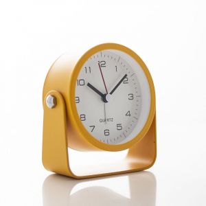 Petit r&eacute;veil analogique - R&eacute;veil - R&eacute;veil de bureau &agrave; piles - R&eacute;veil orange - R&eacute;veil en m&eacute;tal orange - Bo&icirc;tier en m&eacute;tal