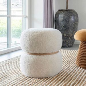 Pier Import - Pouf de salon blanc effet fourrure avec cerclage bois bruges