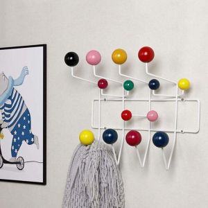 Porte-Manteau Mural Entr&eacute;e Porte-Manteau Suspendu Porte-Manteau en M&eacute;tal Classique avec Peint Boules en Bois Massif en Noyer Cintre Bois Couleur