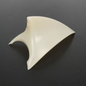 Aileron coiffe cr&ecirc;te spoiler blanc adh&eacute;sif pour casque de moto