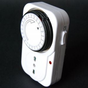 Programmateur Mécanique Analogique Quotidien Avec Prise Bipass 16a 24 Heures