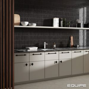 Carrelage mural fa&iuml;ence effet zellige COCO 15x5 cm Noir - Brillant / Poli - bo&icirc;te de 0.50 m2