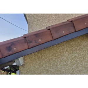 Bande de Rive Aluminium Brun Gris ral 8019 (1 pli, retour 20 mm, ep 1.5mm) Hauteur : 90 mm