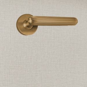Poign&eacute;e de porte design finition aspect bronze Tina - KATCHMEE