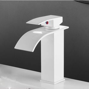 Robinet de salle de bain blanc &agrave; bec plat et court avec tuyau d'arriv&eacute;e de 60 cm Robinet d'eau chaude et froide &agrave; bec large de style europ&eacute;en pour