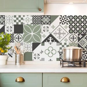 Cr&eacute;dence cuisine en aluminium - effet carreaux de ciment vert - 240x50 cm (en 2 bandeaux)