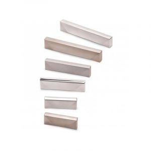 Poignée Cubic 7481 - talla Nickelé brossé. 115x12x21mm. Entraxe 96mm.