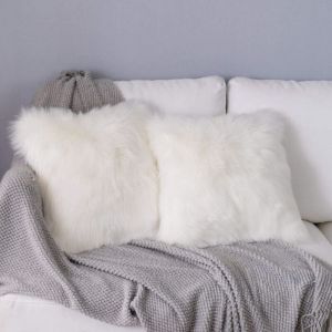 Ineasicer 2Pcs Housse de Coussin, Fausse Fourrure Deluxe Décoratif Canapé Chambre Lit Super Doux Peluche Mongolie Taie d'oreiller (2Pcs Blanc, 45 x