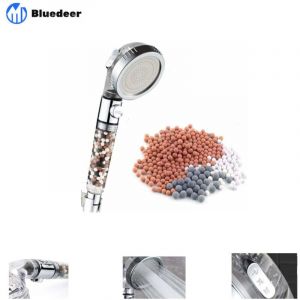 Bluedeer - Pommeau de Douche &Eacute;conomique Anti-Calcaire & Bouton stop Eau Marque Fran&ccedil;aise Eco2-Spa&reg; avec une Recharge de Pierres Offerte H198