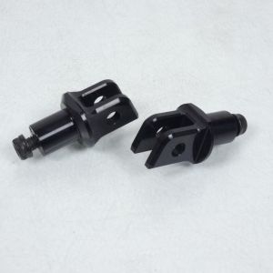 Paire Adaptateur Chape de repose pied Rizoma PE677B pour moto