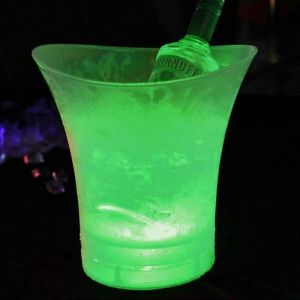 Lumi&egrave;re Led Up 4 Couleur Led 5l Nouveau &Eacute;tanche En Plastique Led Seau &Agrave; Glace Bars Bo&icirc;tes De Nuit Champagne Bi&egrave;re S222