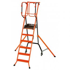 Escabeau sécurisé PIRL Gardia 140 cm – Plateforme large – Portillons automatiques – Hauteur de travail 340 cm – Déplacements faciles et sûrs