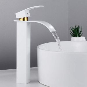 Robinet de salle de bain blanc &agrave; bec plat et haut, avec tuyau d'arriv&eacute;e de 60 cm Robinet d'eau chaude et froide &agrave; bec large de style europ&eacute;en pour