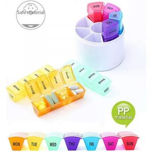 Fitags - Pilulier 7 jours (4 par jour) - Ronde Pilulier Semainier avec porte-clés en Aluminium Gratuit, Multicolore, Sans bpa, Résistant à l'humidité