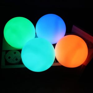 4 pcs Lumière de Piscine Flottante,IP68 Étanche Boule lumineuse LED,Lampe de Piscine à led 16 Couleurs rvb Changement avec Télécommande postuler