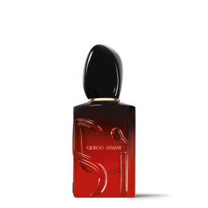 S&igrave; Passione Eau de Parfum Intense - Rechargeable Le parfum floral-ambr&eacute; et bois&eacute; &agrave; la fois vibrant et enveloppant. 30 ml