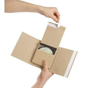 RAJA &Eacute;tui emballage postal carton brun avec fermeture adh&eacute;sive - 14 x 12,5 cm - 1 &agrave; 4 CD ou jeux vid&eacute;o - Lot de 25