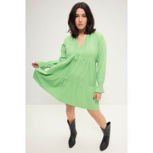 Robe mini en mousseline coupe trap&egrave;ze, col ruch&eacute; et manches longues