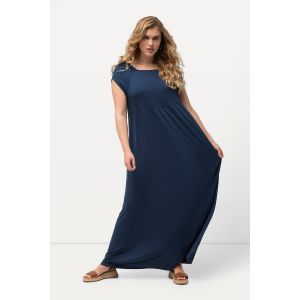 Robe smock&eacute;e, coupe &eacute;vas&eacute;e. Encolure carr&eacute;e, manches courtes