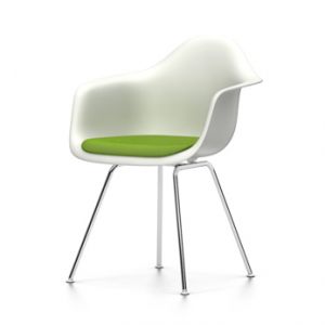 VITRA chaise fauteuil avec coussin Eames Plastic Armchair DAX NOUVELLES DIMENSIONS (Blanc, coussin vert pré/ foret - Polypropylene blanc, acier chromé et tissu Hopsak)