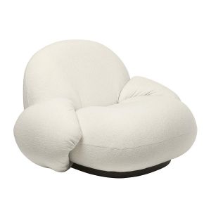 GUBI fauteuil avec accoudoirs PACHA LOUNGE CHAIR (Cat. B Harp Ivory 24 - tissu et bois finition Soft Black Semi Matt)